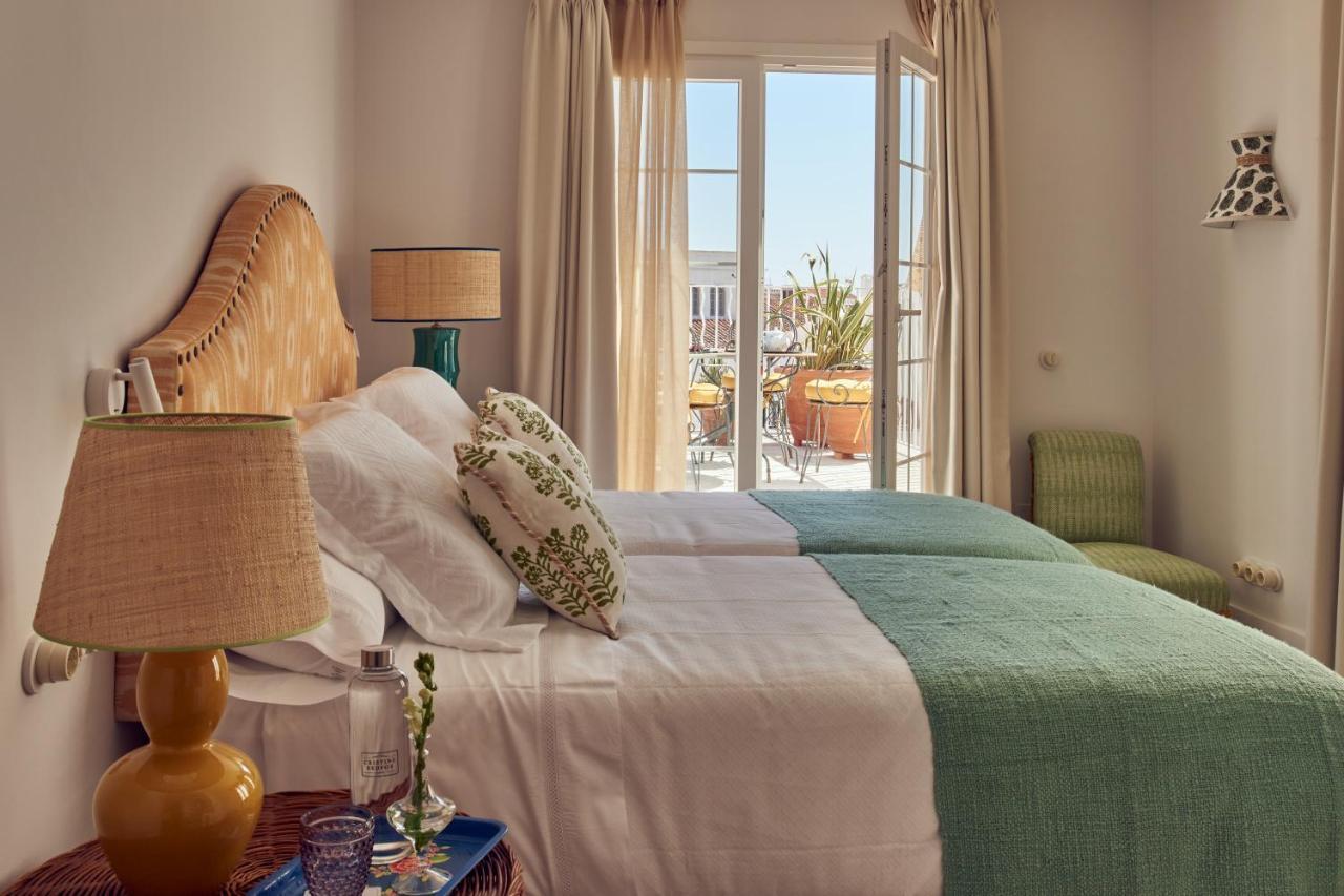 Cristine Bedfor Mahon Hotel Bagian luar foto