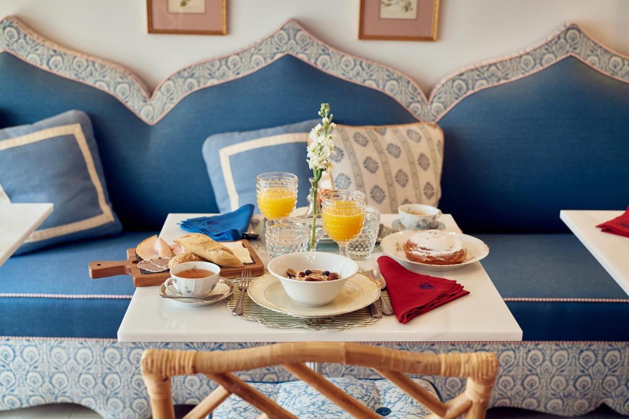Cristine Bedfor Mahon Hotel Bagian luar foto