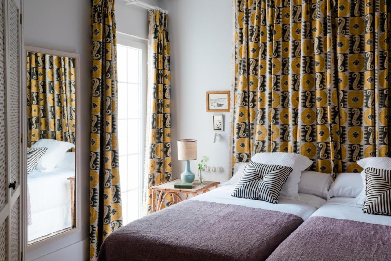 Cristine Bedfor Mahon Hotel Bagian luar foto