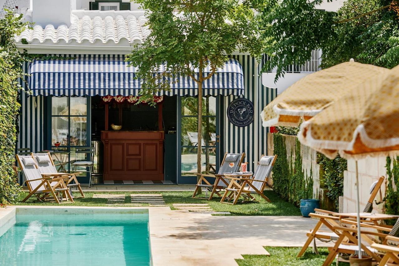 Cristine Bedfor Mahon Hotel Bagian luar foto